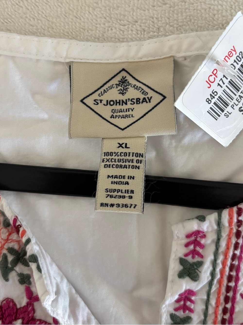 St.John’s Bay White Sleeveless Embroidered Tunic Top with Pink Floral Detail - Picture 4 of 4